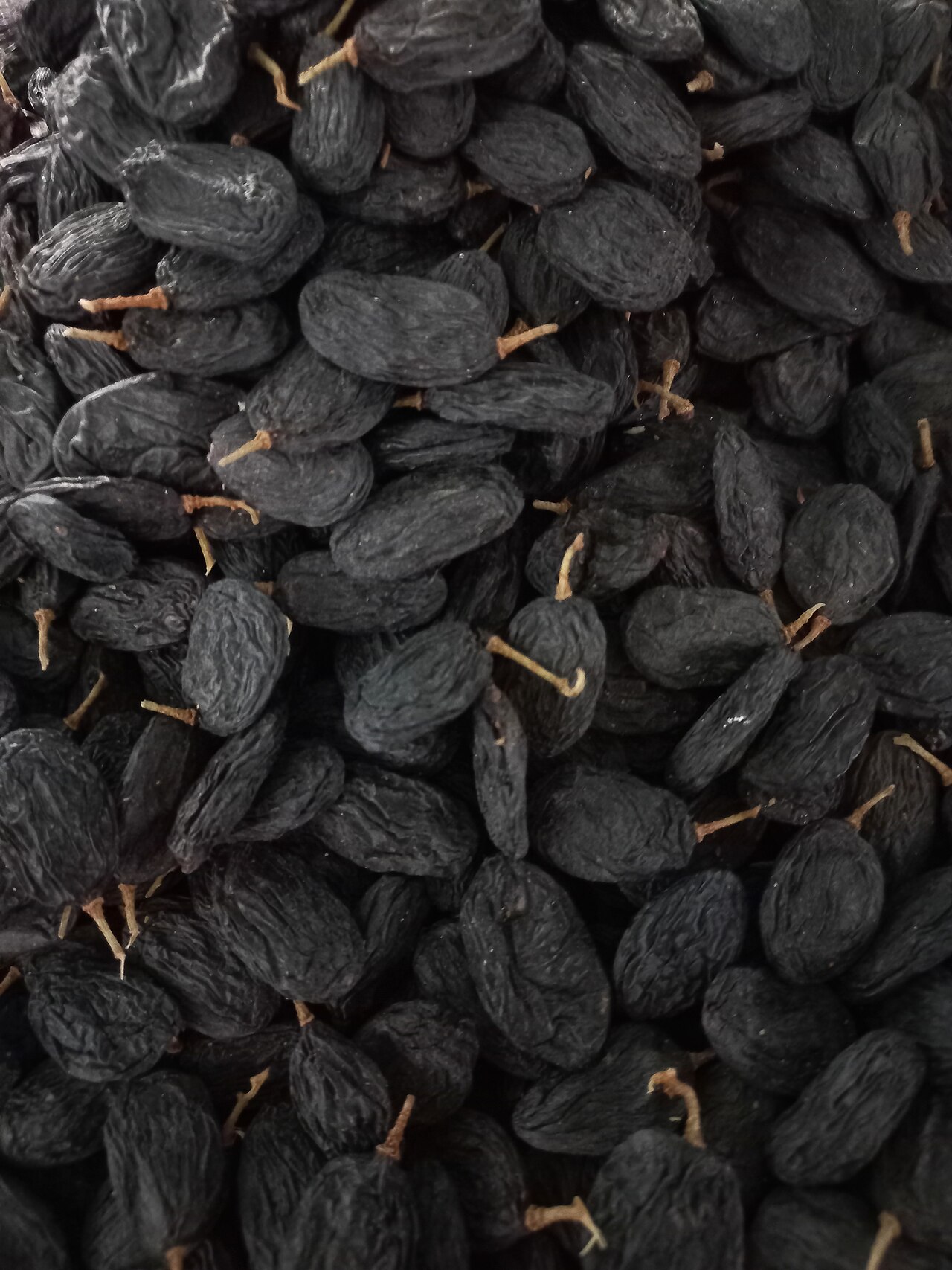کشمش سیاه آفتابی — close-up